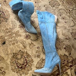 Thigh high Jean heals